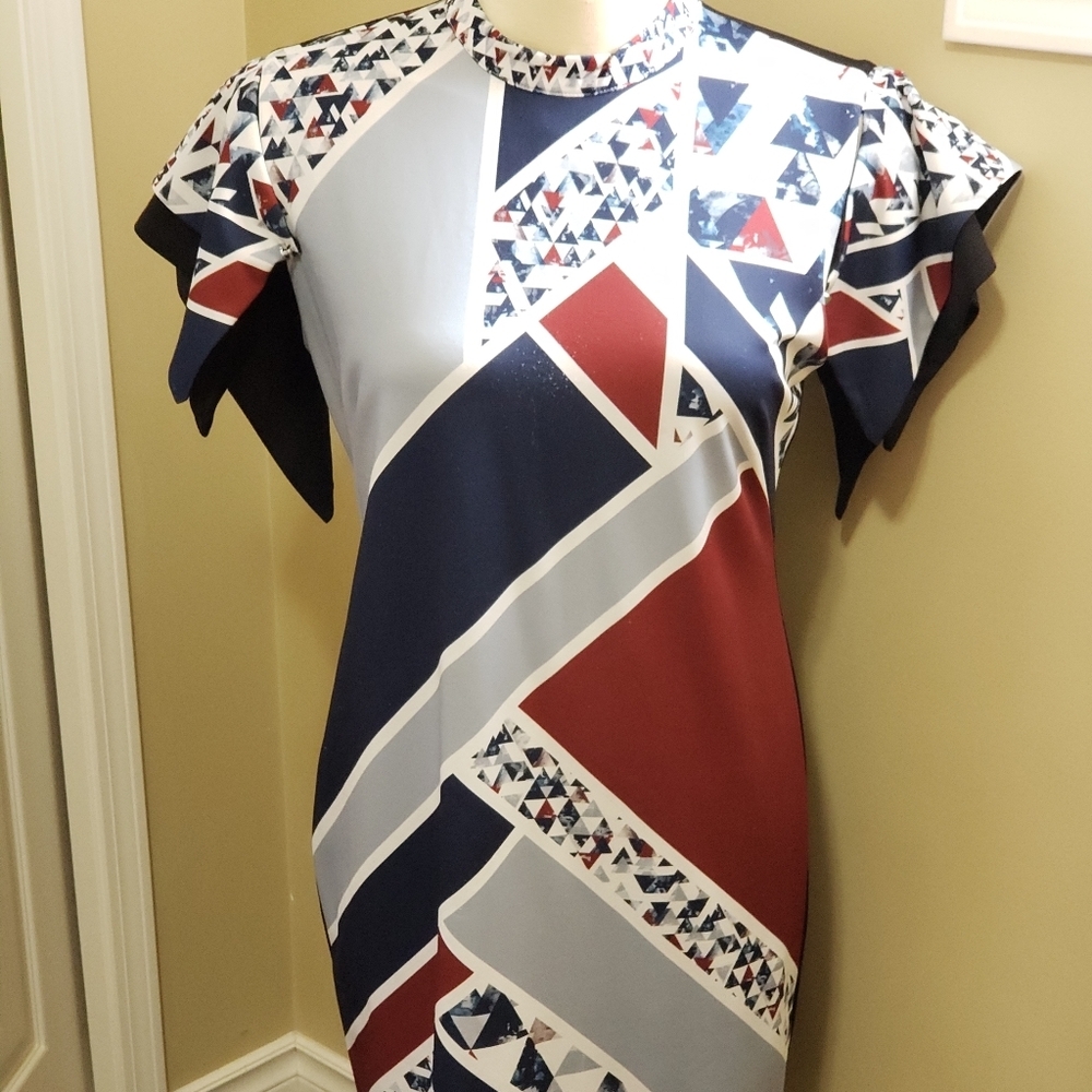 Dress - Picture 5 of 5